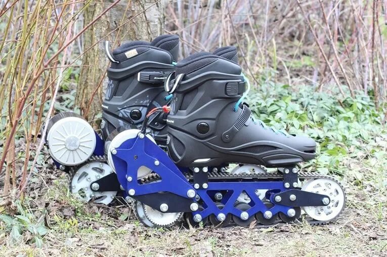Электроролики. Ролики с электроприводом. Acton rocketskates r10. Ролики с моторчиком. Роликовые коньки с электромотором.