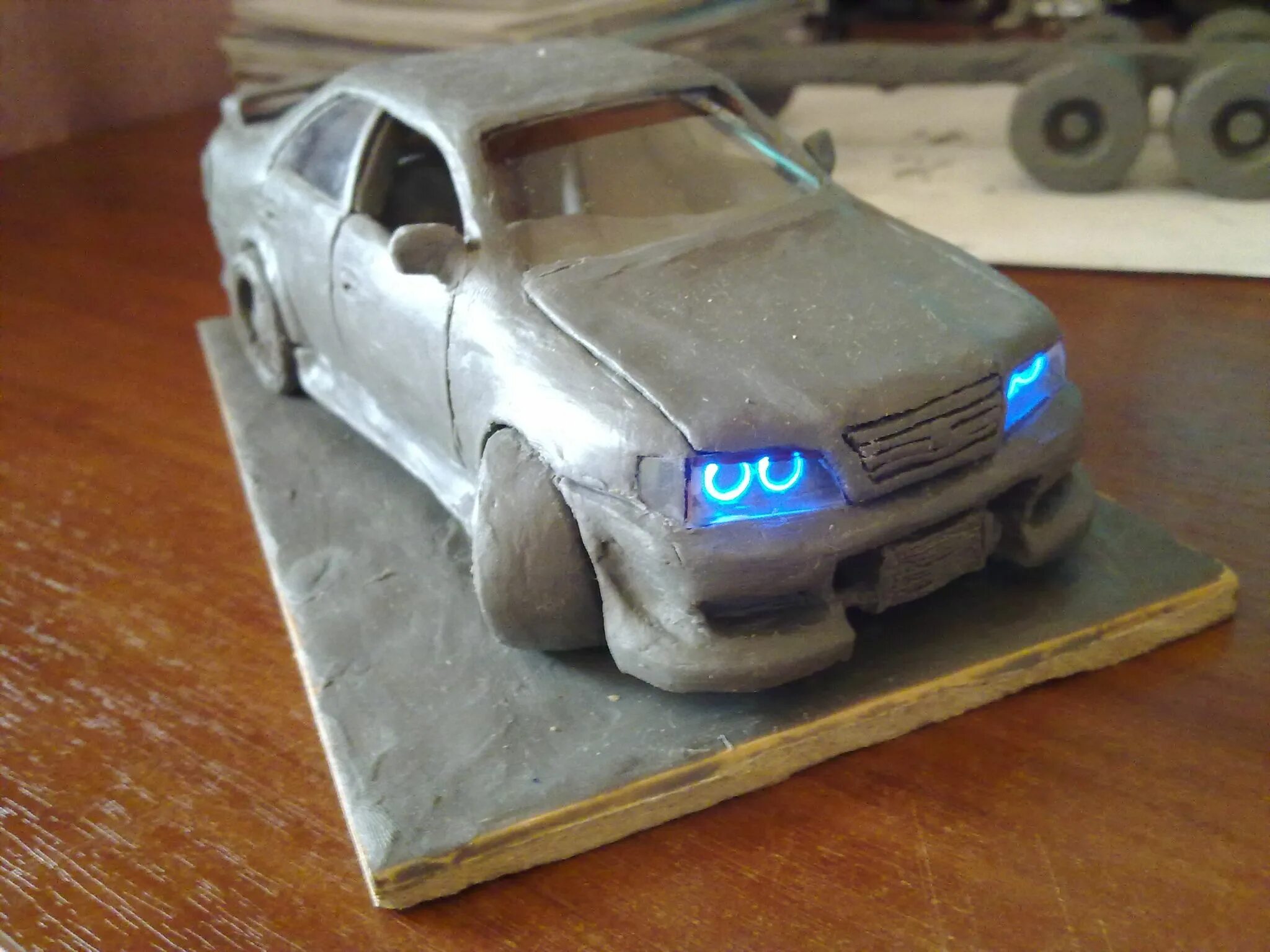 машинки из пластилина для малышей. автомобиль из пластилина. слепить автомобиль. машинки виз пластилина. поделки из пластилина машины.