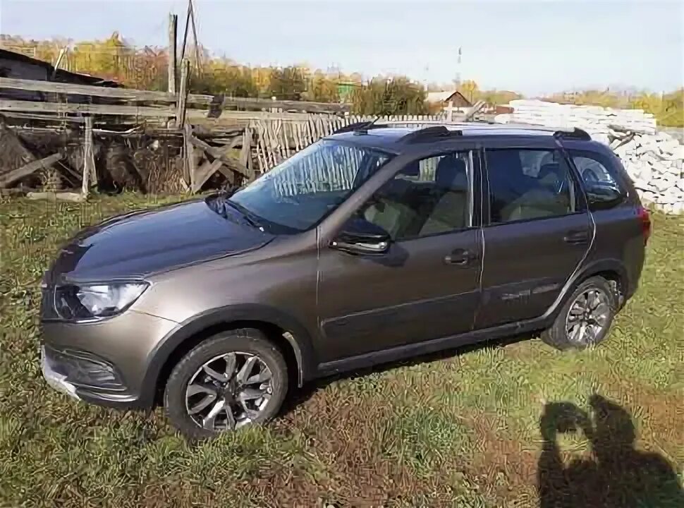 Купить б/у Lada (ВАЗ) Kalina II Cross 1.6 AMT (106 л.с.) бензин робот в Красном