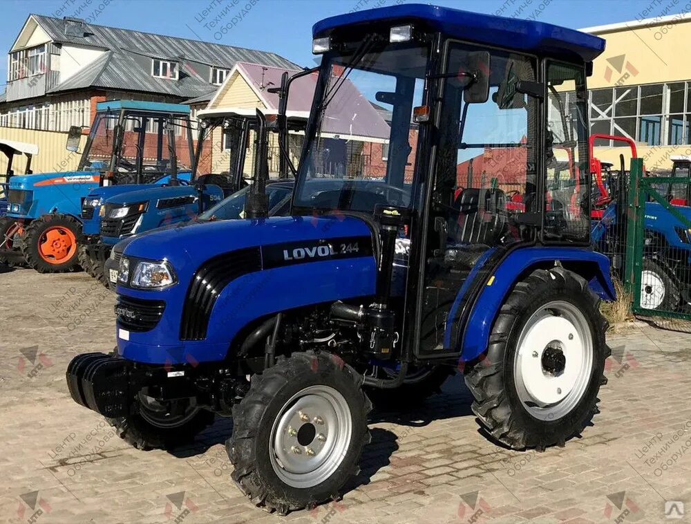 Lovol foton te-354 с кабиной. Трактор lovol te 404. Ловол те 244 с кабиной. Lovol foton te-244 с кабиной. Трактор ловол-фотон.
