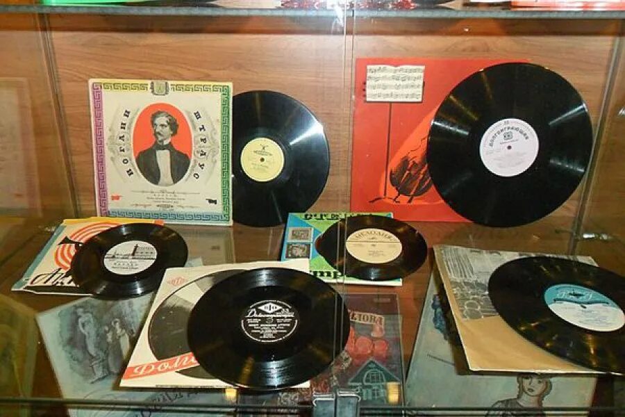 старая пластинка. старая пластинка. виниловые пластинки. старая пластинка выпуск 1-7. старая пластинка.