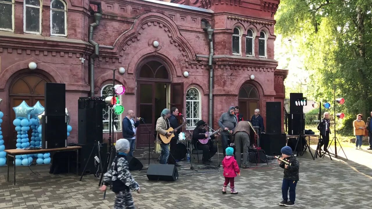 Дкеб города в осташкова. Памятник медсестре в осташкове. День города осташков. Осташков новости. День г осташков.