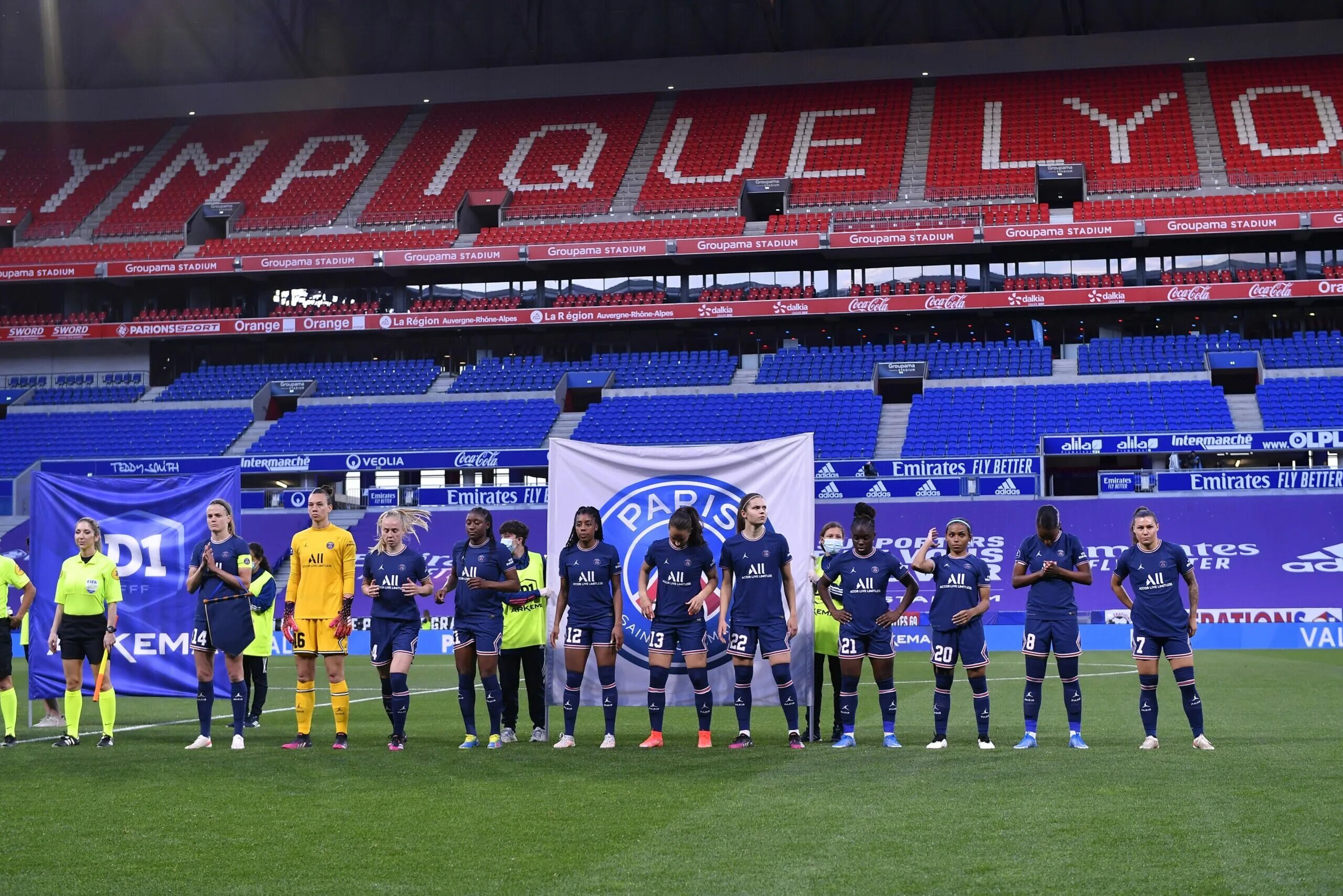 Paris saint germain fc barcelona match