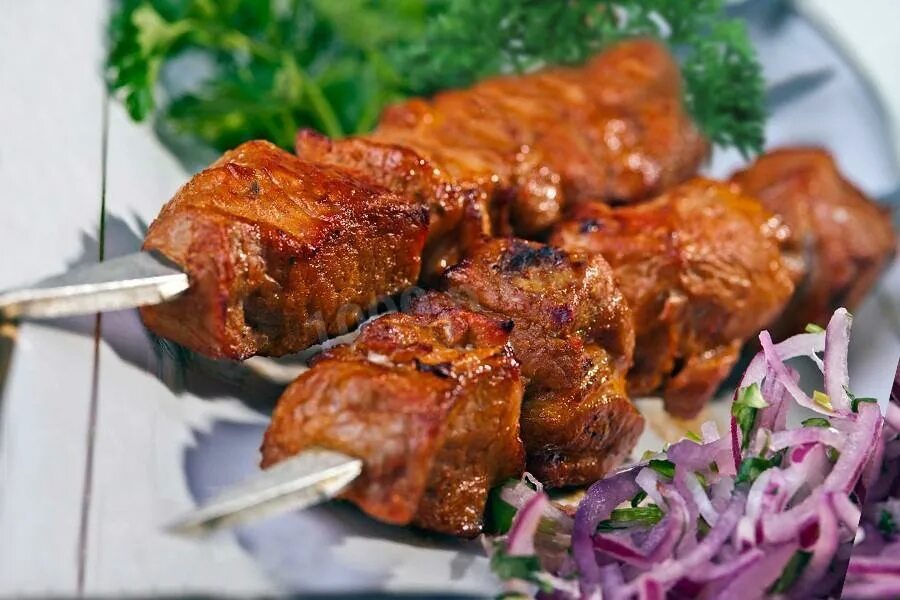 Сочный шашлык из свинины. Шашлык. сочный шашлык. шашлык из свинины. шашлык говядина.