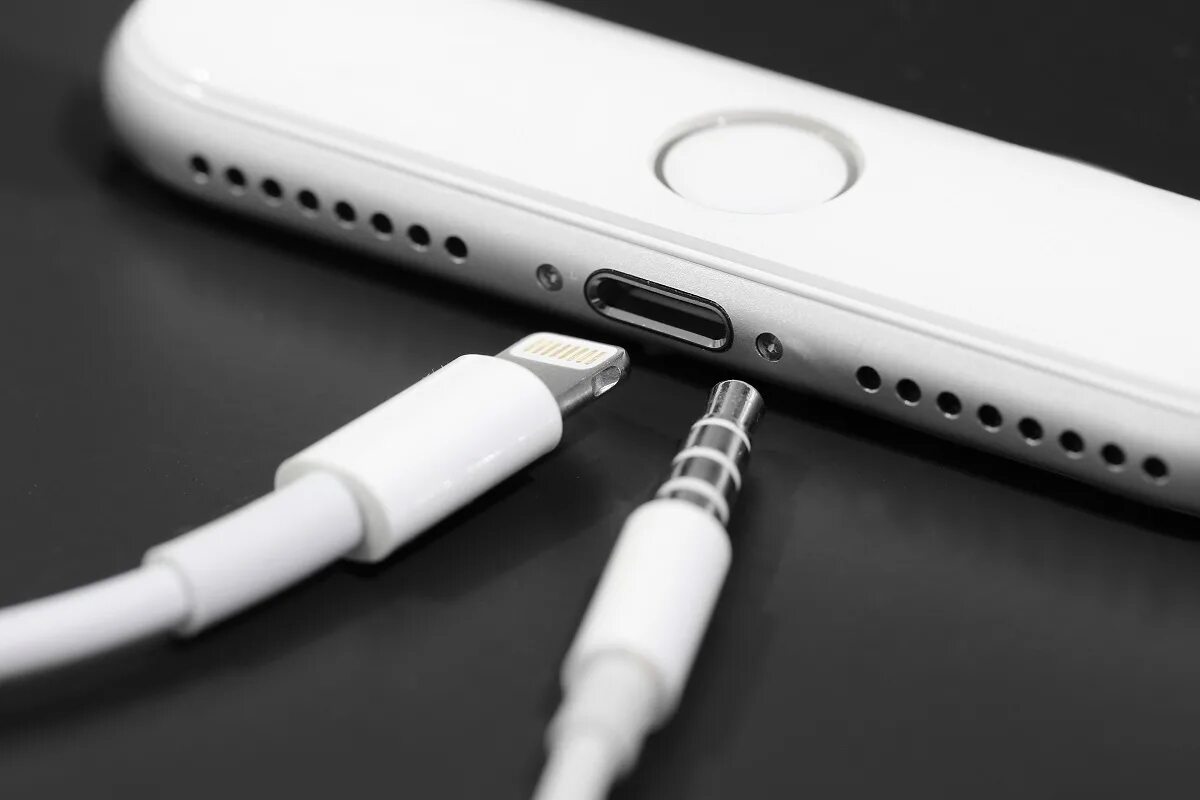 USB-C iphone. Айфон с юсб тайп си. Iphone с Type c разъемом. Iphone 15 USB C.