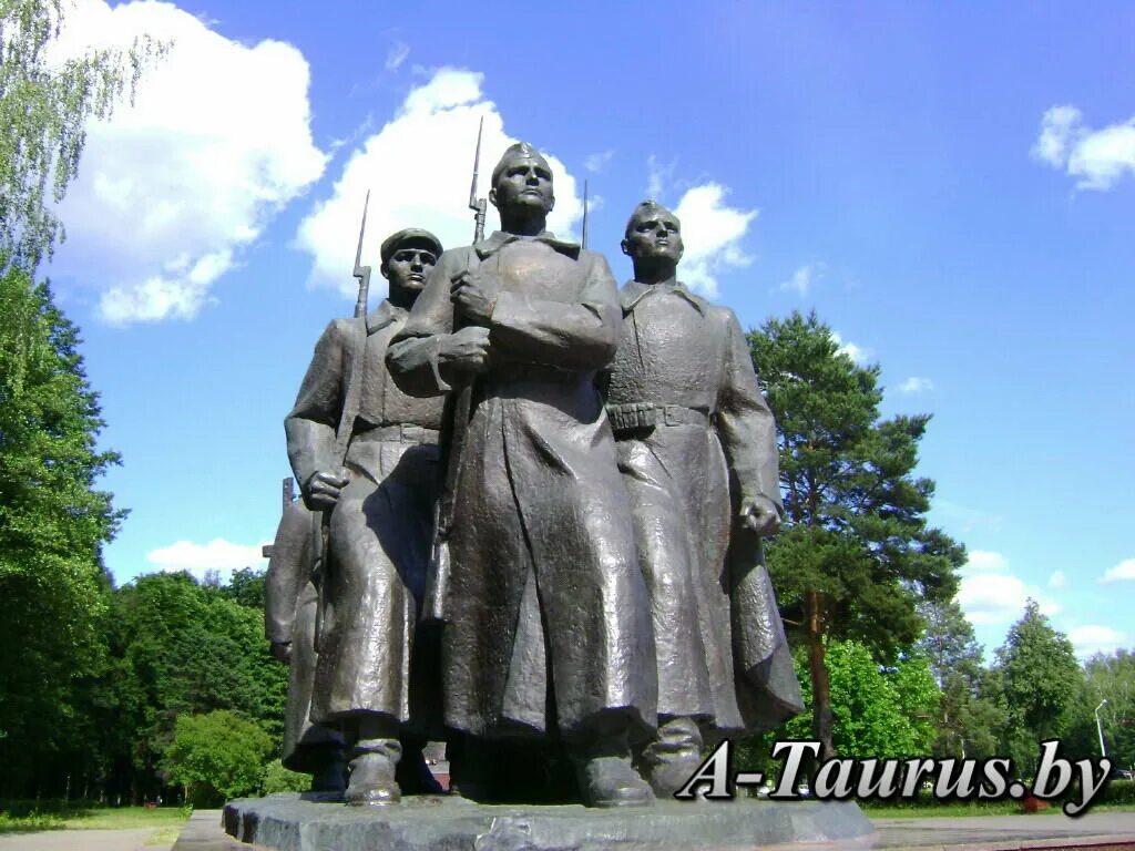 Памятник в честь матери. Памятник матери Куприяновой в Жодино. Памятник Белоруссия матери а.ф.Куприяновой. Монумент в честь Советской матери-патриотки (Жодино).