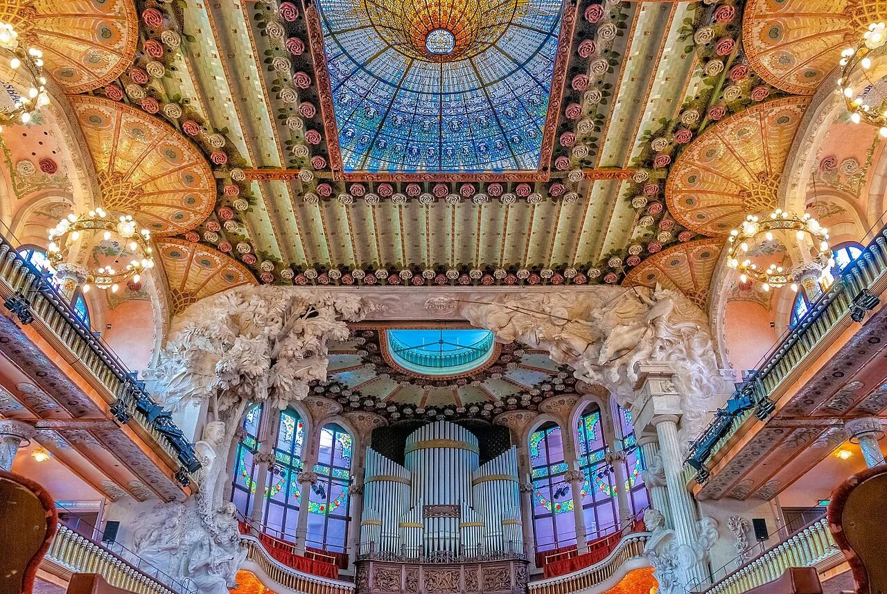 Барселона дворец каталонской. Palau de la música Catalana Барселона. Дворец каталонской музыки в Барселоне. Дворец каталонской музыки, Испания, Барселона.. Клоун дворец