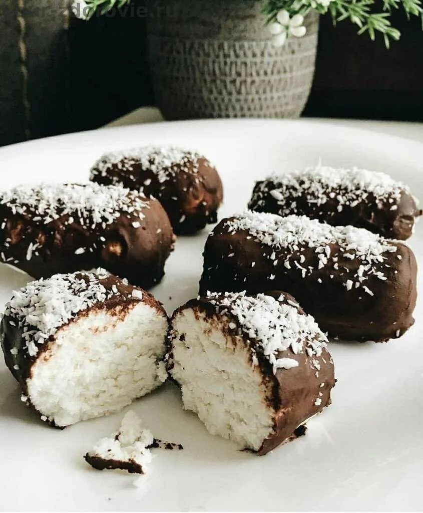 домашние творожные сырки в шоколаде рецепт. домашние творожные сырки в шоколаде рецепт. домашние творожные сырки в шоколаде. домашние сырки в шоколаде. сырок творожный глазированный.