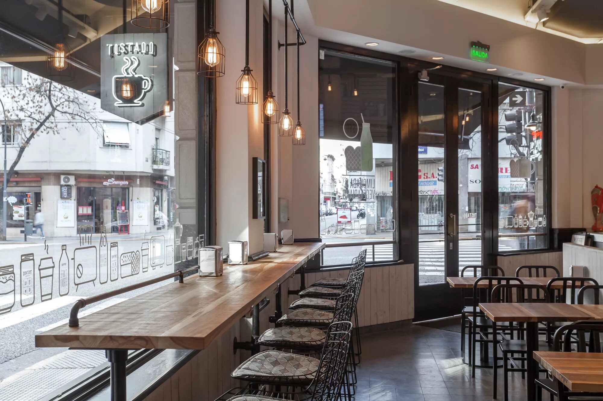 около кофейни. стойка у окна в кафе. рестораны в тц. кафе рядом со мной. кофейня рядом.