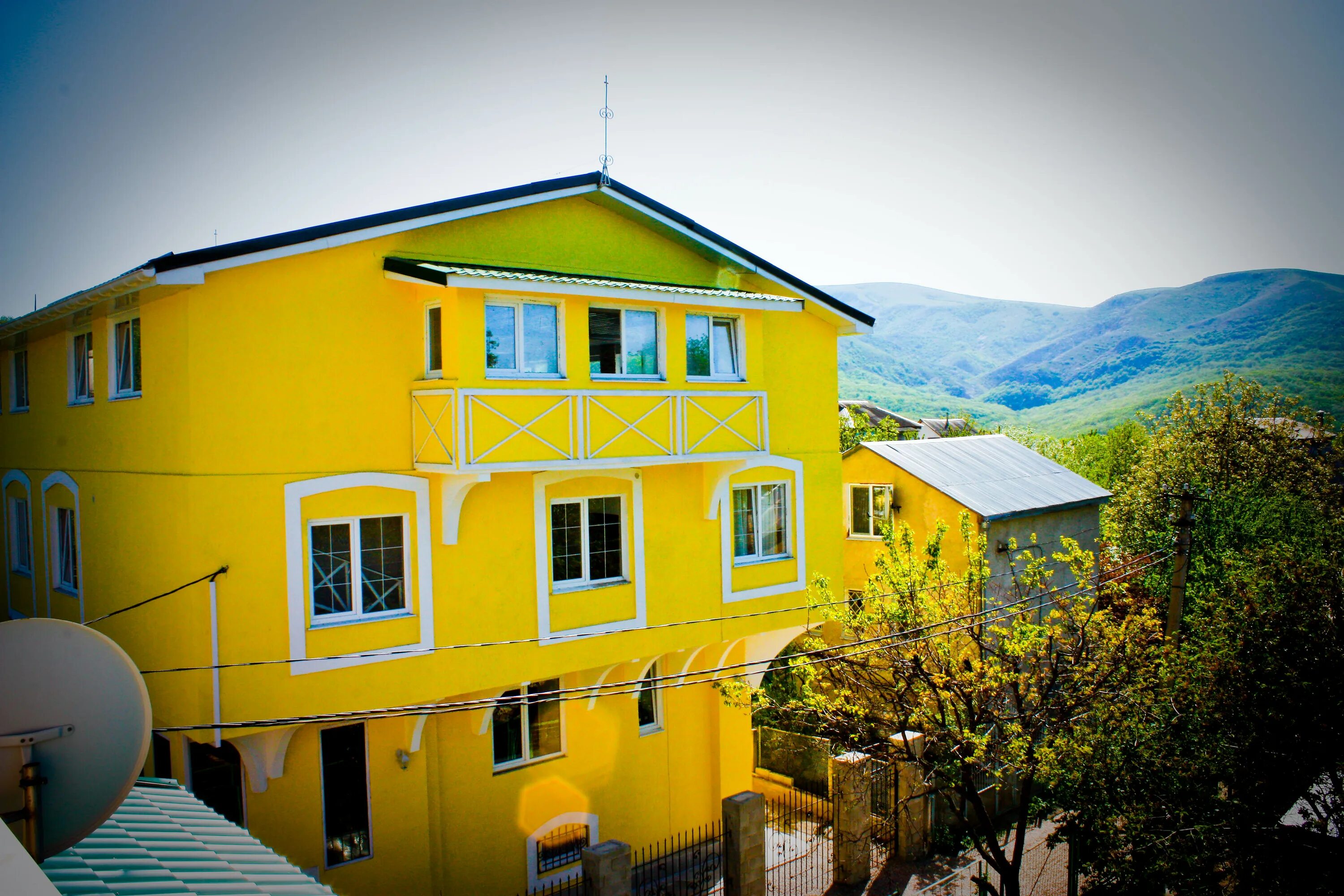 эко-доме "перевальное",. отель надежда перевальное симферополь. снять жилье в перевальном. эко отель мимино в перевальном. снять жилье в перевальном.