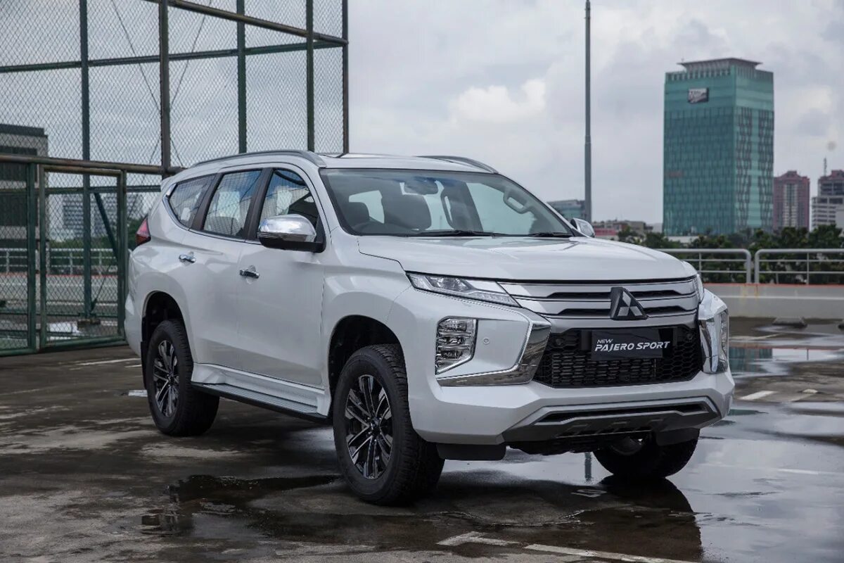 Новый mitsubishi pajero sport. Mitsubishi Pajero Sport 2021. Новый Mitsubishi Pajero Sport 2021. Мицубиси Паджеро спорт 2021. Мицубиси Pajero Sport 2021.