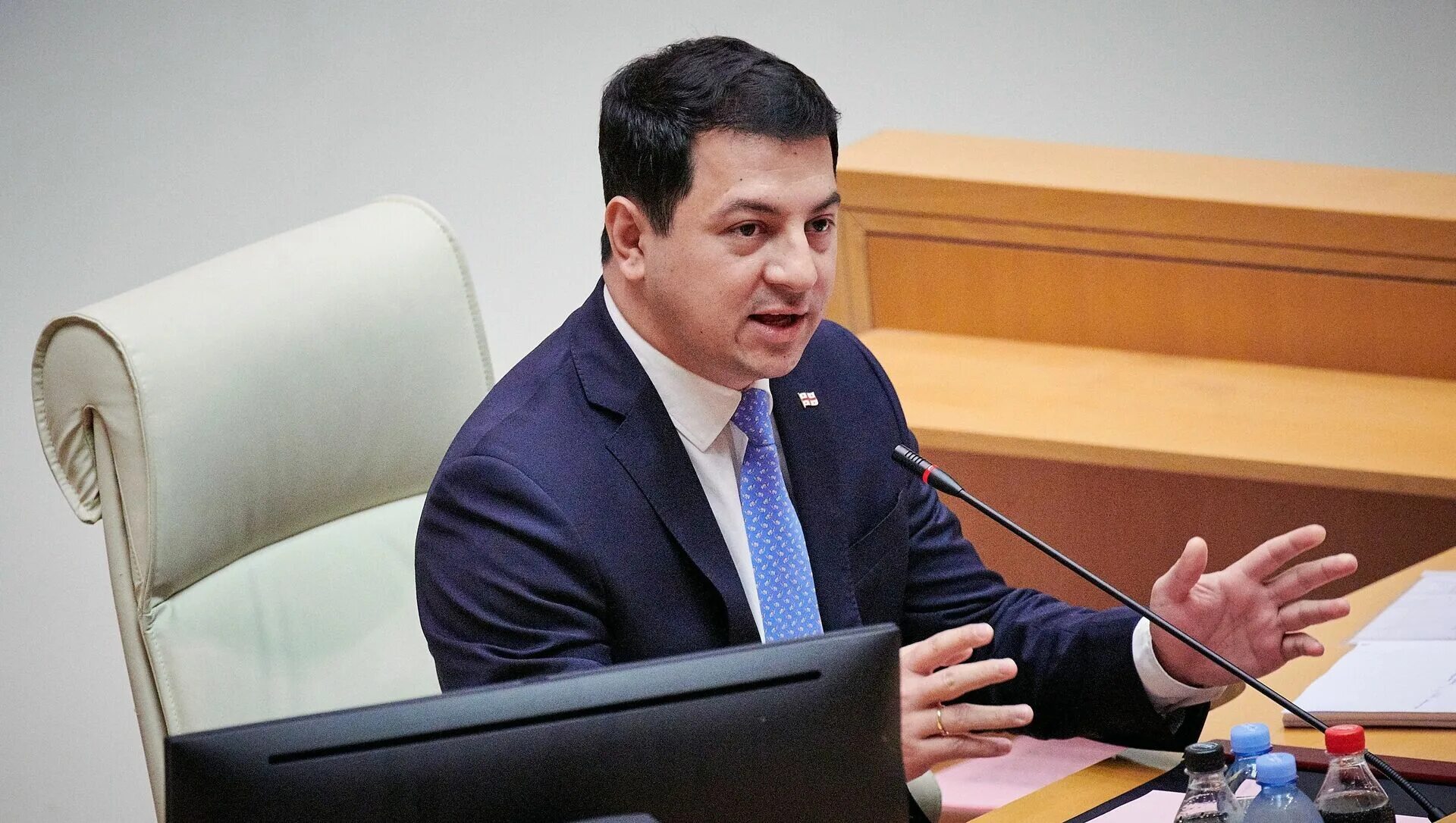 Председатель парламента грузии. Председатель грузии председатель парламента грузии. Председатель парламента грузии шалва папуашвили. Председатель грузии председатель парламента грузии. Спикер парламента грузии папуашвили.