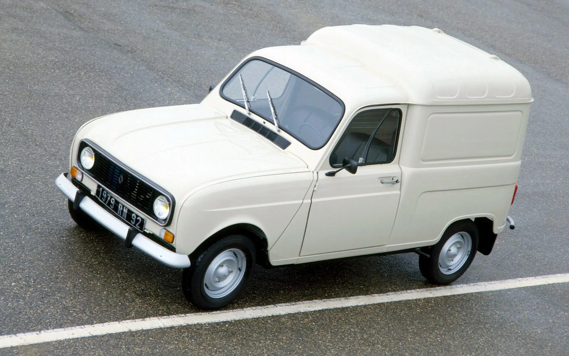 Renault 4 1984. 1968 renault 4l export. Рено 4л. Рено 4. Рено 4 фургон.