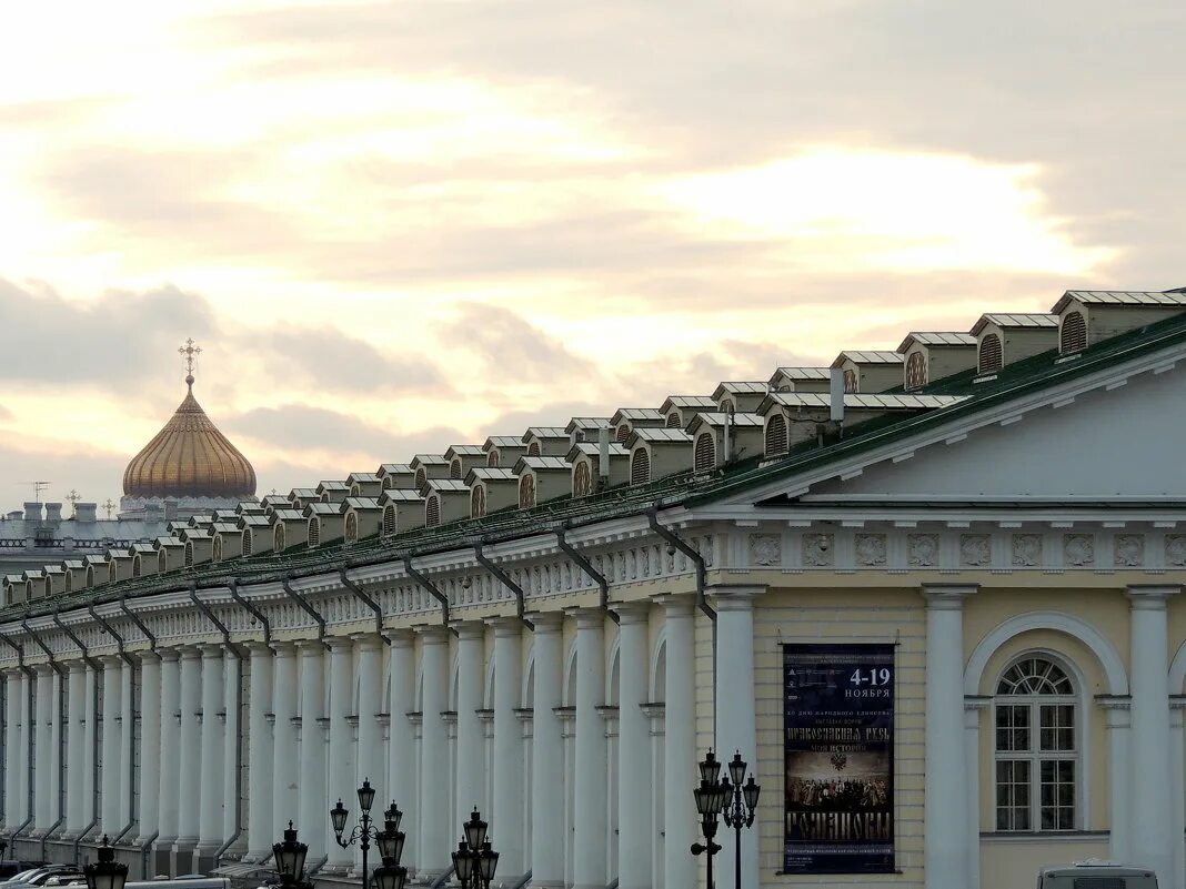 Центральный выставочный зал манеж. Манеж крыша. Ферма бетанкура в манеже. Ферма бетанкура в манеже. Манеж крыша.