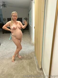gr33dygirl Nude OnlyFans Leaks.