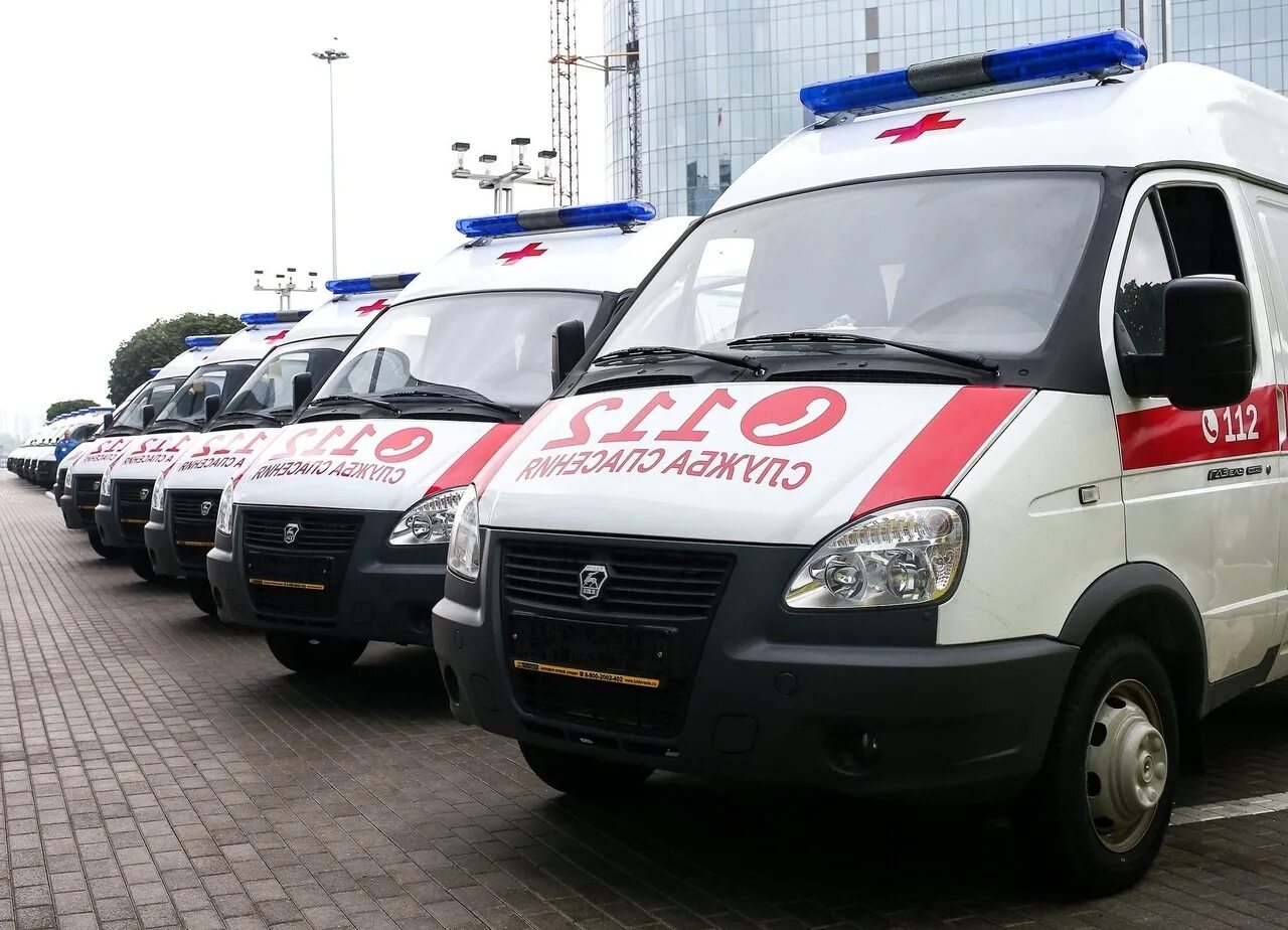 новая форма скорой помощи. скорая медицинская помощь. скорая медицинская помощь. скорая медицинская помощь станция скорой медицинской помощи. коллектив скорой помощи.