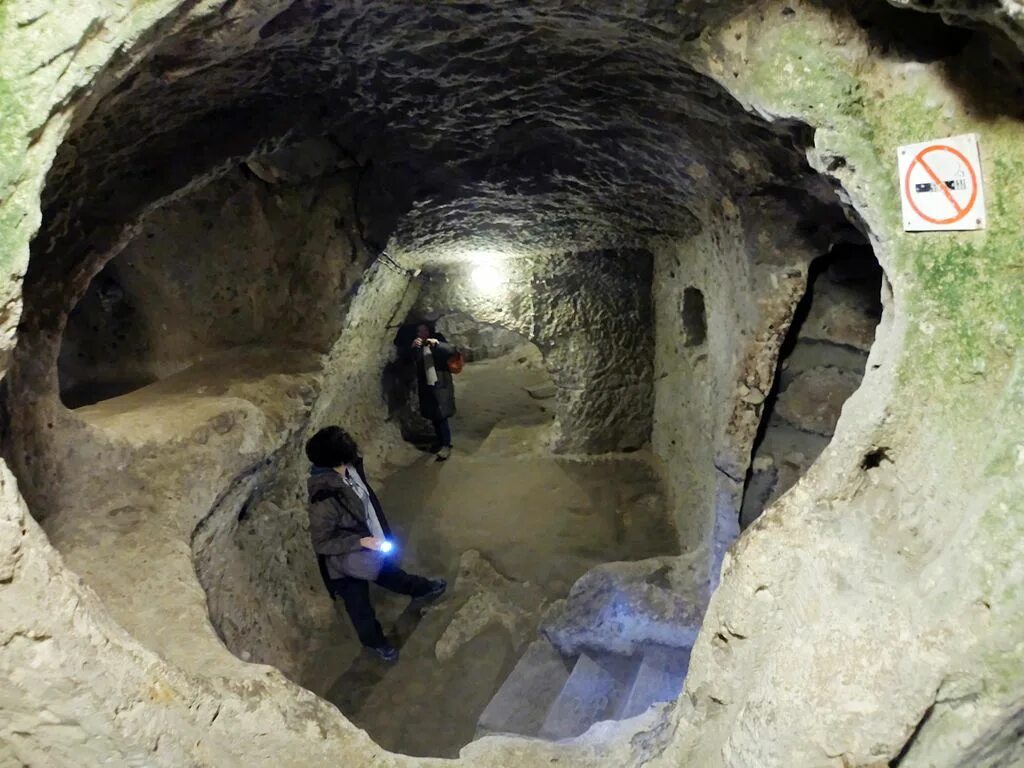 Город кубер-педи в австралии. 19 городок подземные туннели екатеринбург. Что есть под землей. Карстовые ямы. Карстовый провал.