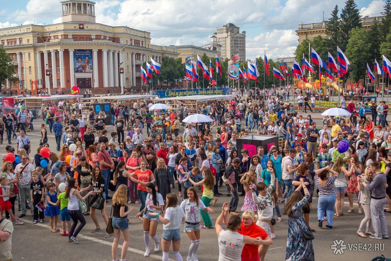 областная администрация кузбасса. кемеровская область люди. цивилёва – жена губернатора кемеровской области сергея цивилёва. народы живущие в кузбассе. кемеровская область люди.