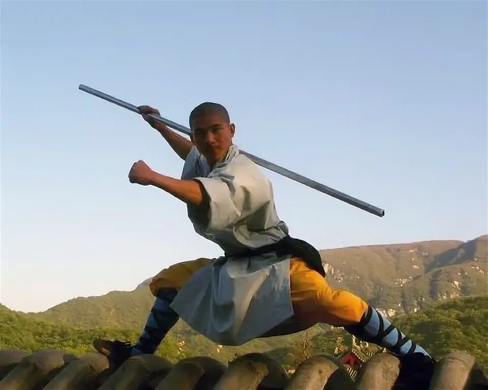 Брюс ли ниндзя. Шаолинь стиль журавля. Кунг фу ниндзя. Костюм брюса ли. Боевые искусства с палкой.