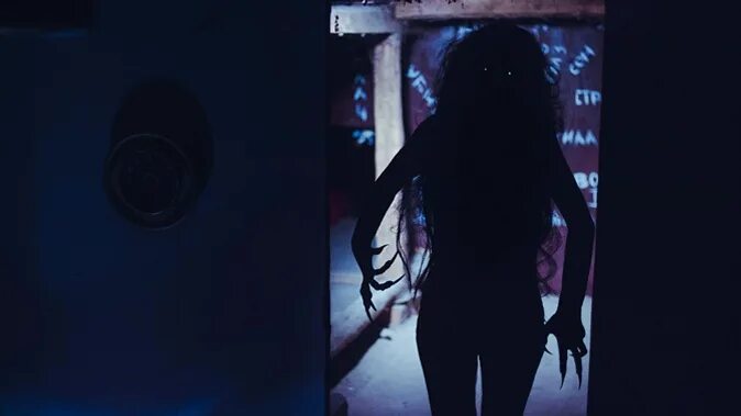 ужастик диана гаснет свет. фильм и гаснет свет диана. фильм ужасов гаснет свет 2016. диана уолтер и гаснет свет. ужас свет.