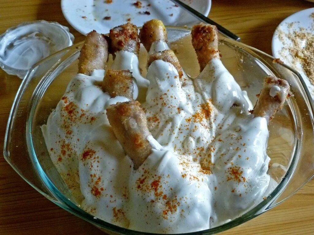 куриные ножки. ножки со сметаной. ножки со сметаной. куриные голени в сметанном маринаде. курица в сметане в духовк.