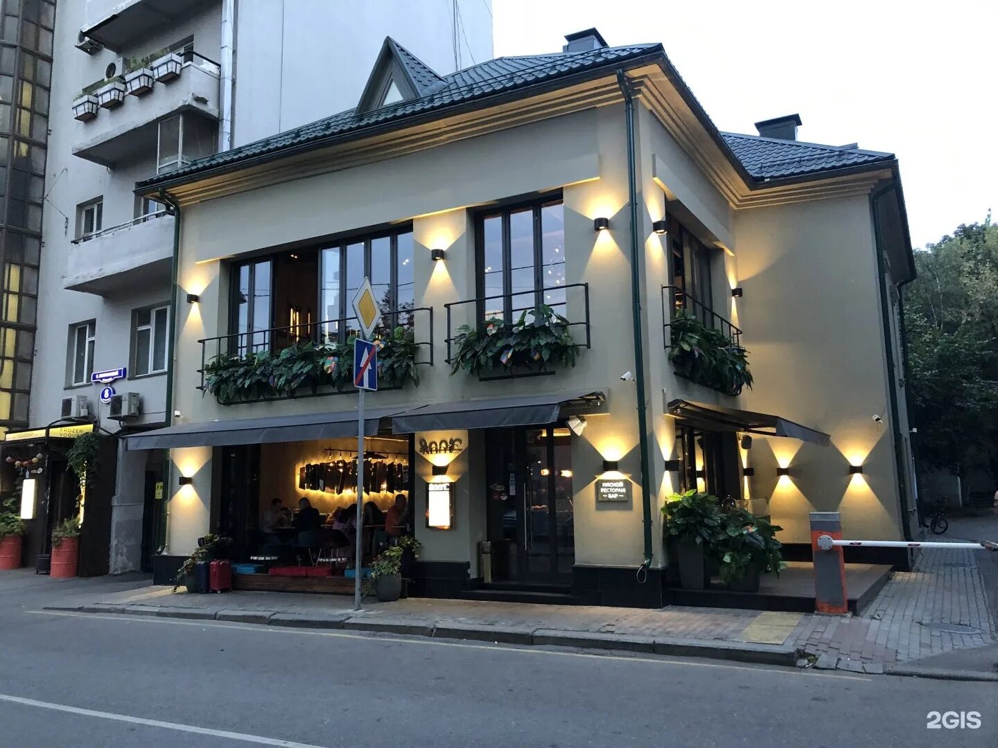 800 градусов ресторан. Большой патриарший переулок, 6/1. 800 contemporary steak. ресторан 800 с contemporary steak. большой патриарший переулок 6 стр.1 ресторан.