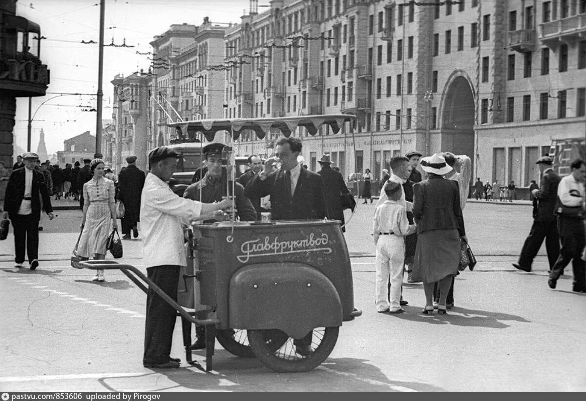 30 е июня. Москва 1930-е. Улица Горького 1930е. Москва в 30-е годы. Россия в 1930-е годы.