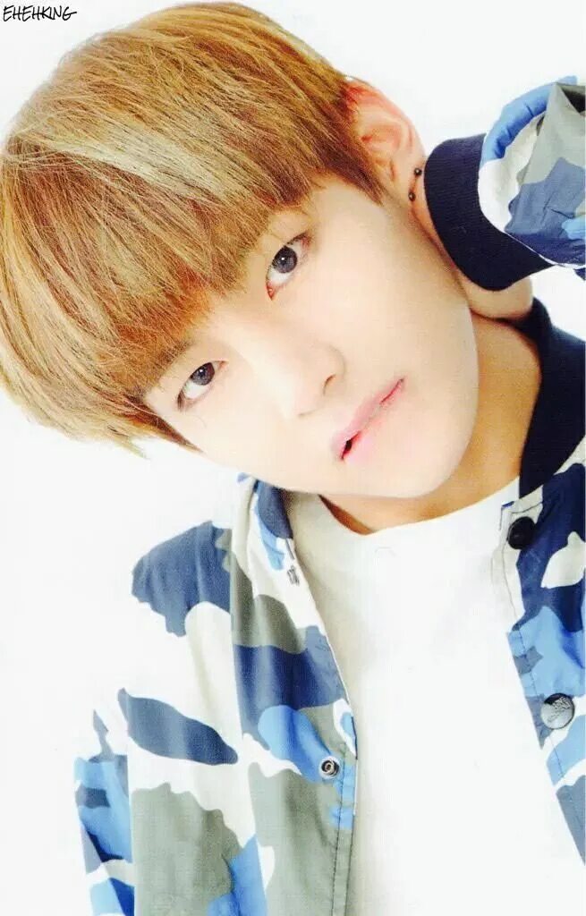 Taehyung. Tae hyung. Тэхён из bts 2013. Bts v. Тэхён из bts 2013.