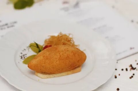 Котлета по киевски с картофельным пюре