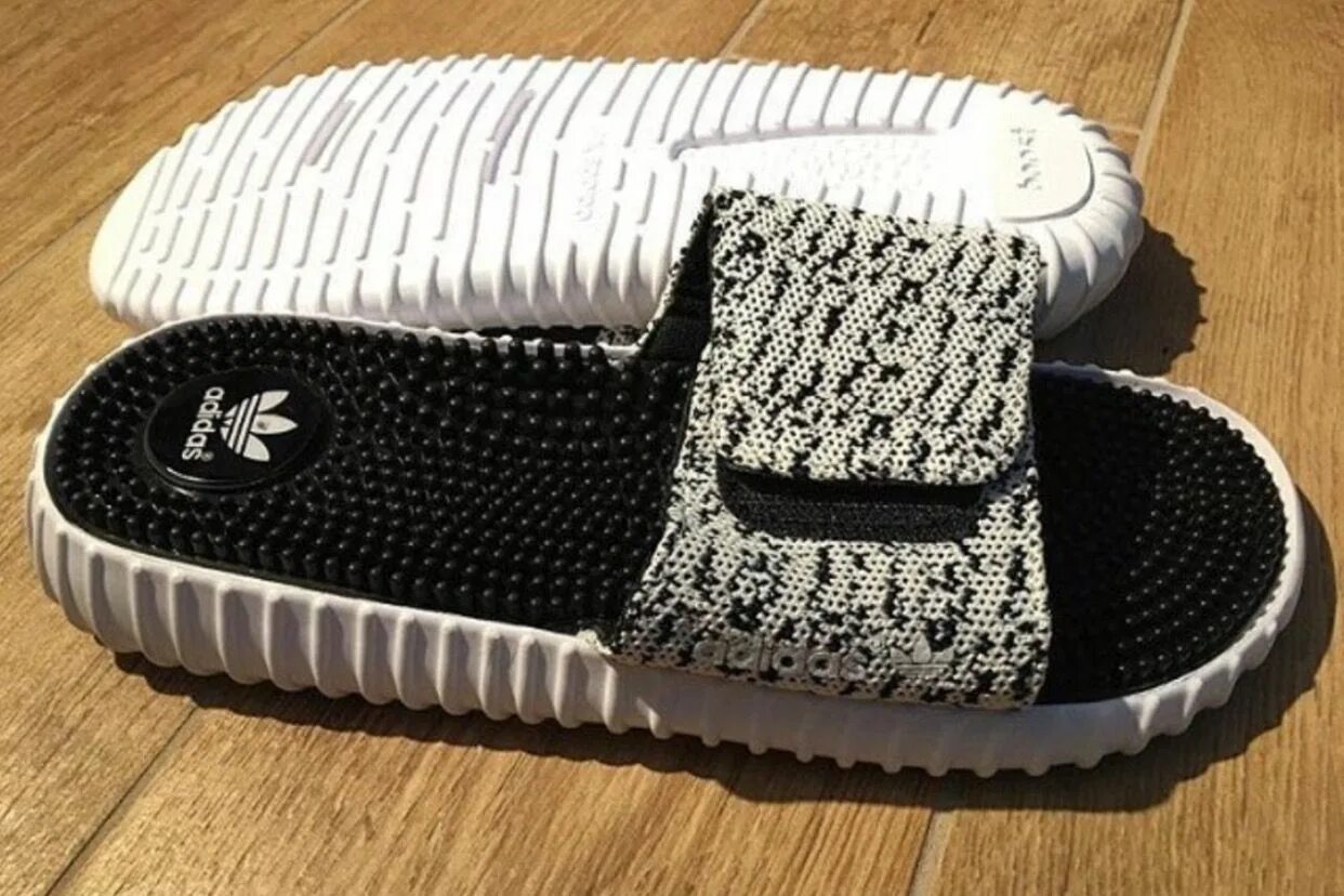 Adidas Yeezy тапки. Тапки adidas Yeezy Slide. Adidas Yeezy Boost тапочки. Тапочки адидас Yeezy Slide. Тапки адидас yeezy slide