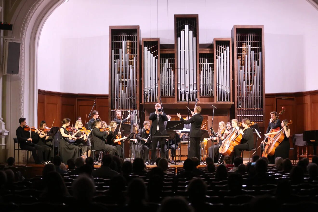 Симфонический театр роял. Симфонический орган. Орган в оркестре. Московский филармонический оркестр. Национальный театр и национальный концертный зал в тайбэе.