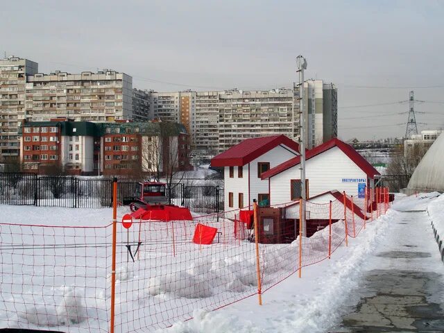 Лыжный склон северное бутово. Севастопольский проспект. Горнолыжный склон северное бутово. Склон северное бутово. Ргш столица склон.