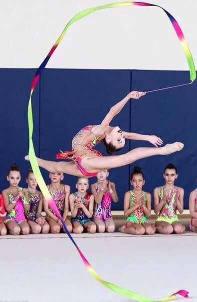 государственная спортивная школа художественной гимнастики. государственная спортивная школа художественной гимнастики. спортивная школа художественная гимнастика москва. петроградская спортшкола по художественной гимнастике. спортивная школа центрального района гимнастика.
