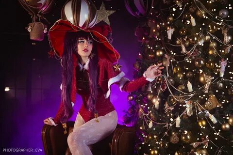 Мона из Genshin Impact.