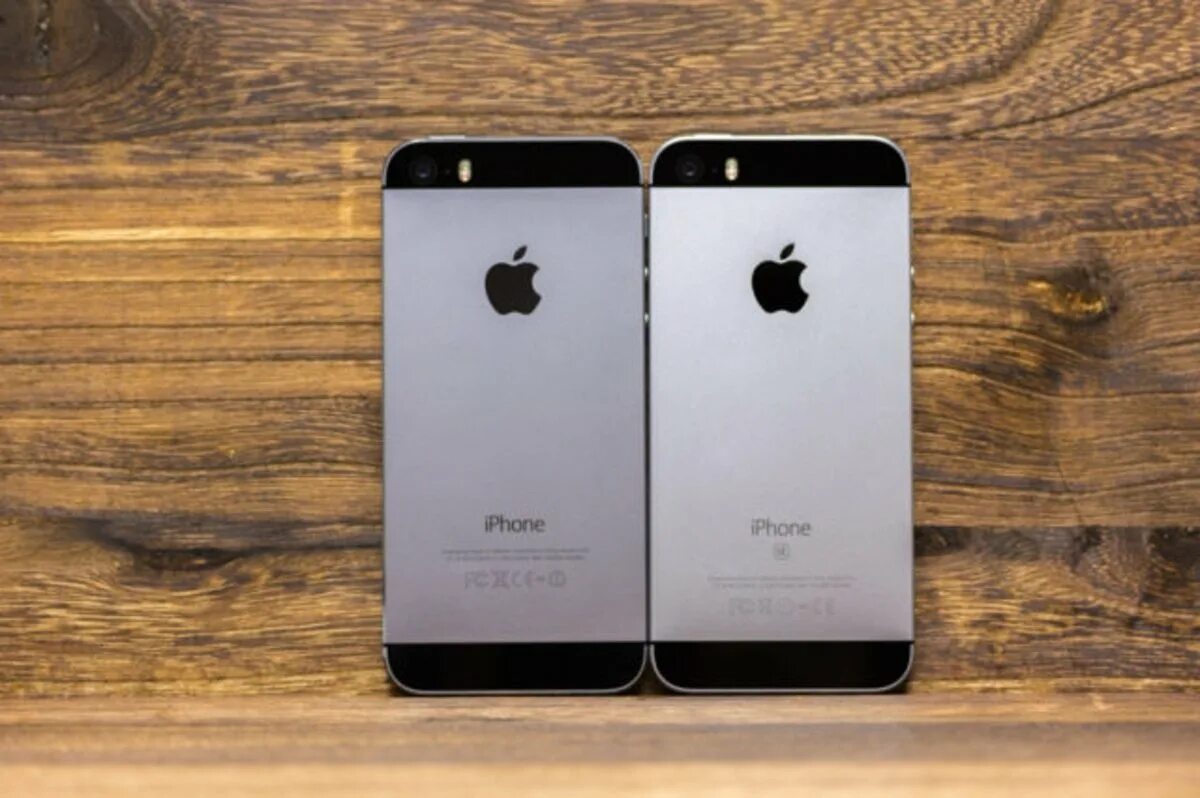 Отличить з. Айфон 5s и se. Iphone 5se. Iphone se 2016 Space Grey. Айфон 5 Space Grey.