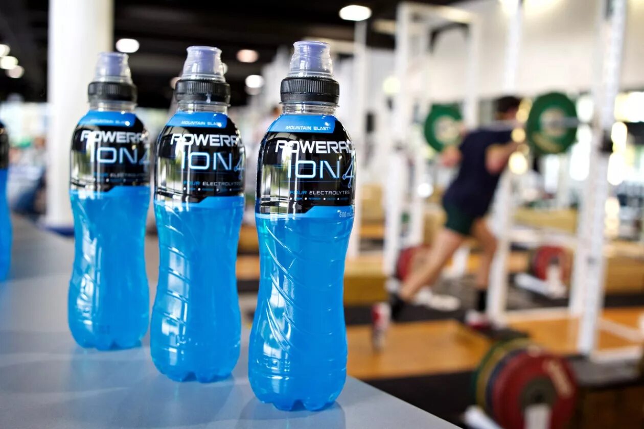 Изотоник Powerade. Изотонический напиток Power. Напиток Powerade Ледяная буря. Энергетик Powerade.