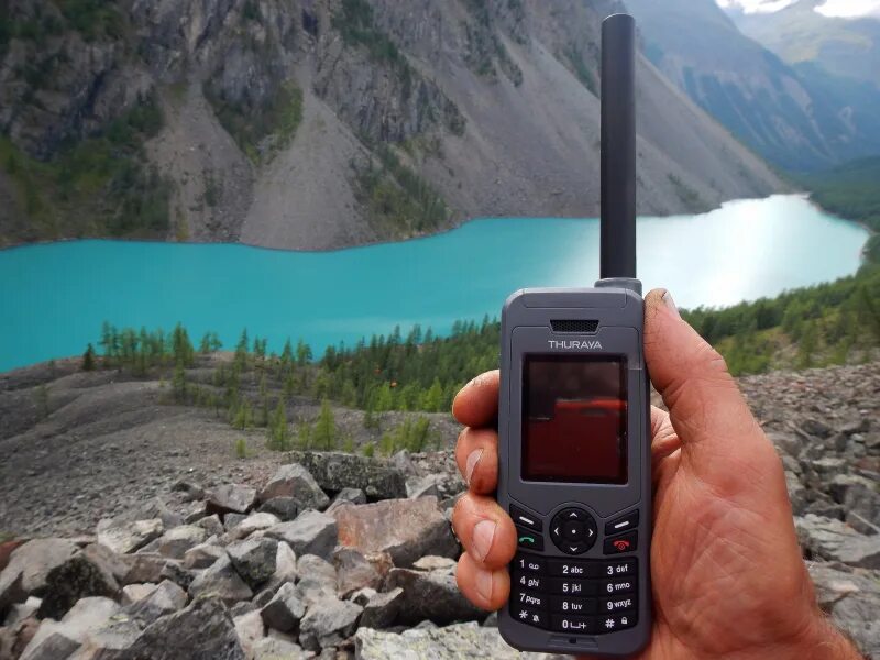 Турая спутниковый телефон. Thuraya XT-Lite+100. Спутниковый телефон Thuraya. Турая XT Lite. Турайя Иридиум.