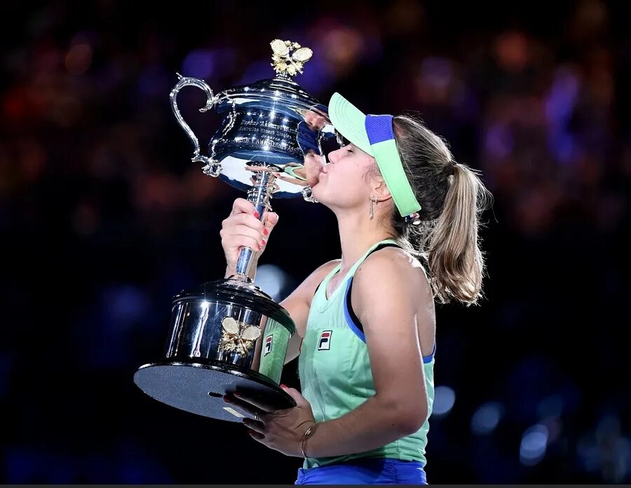 победительница 5 турниров большого шлема. бьянка андрееску канадская теннисистка. турниры большого шлема женщины. эшли барти. эшли барти победила.