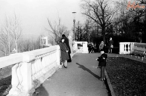 Апрель 1976 года