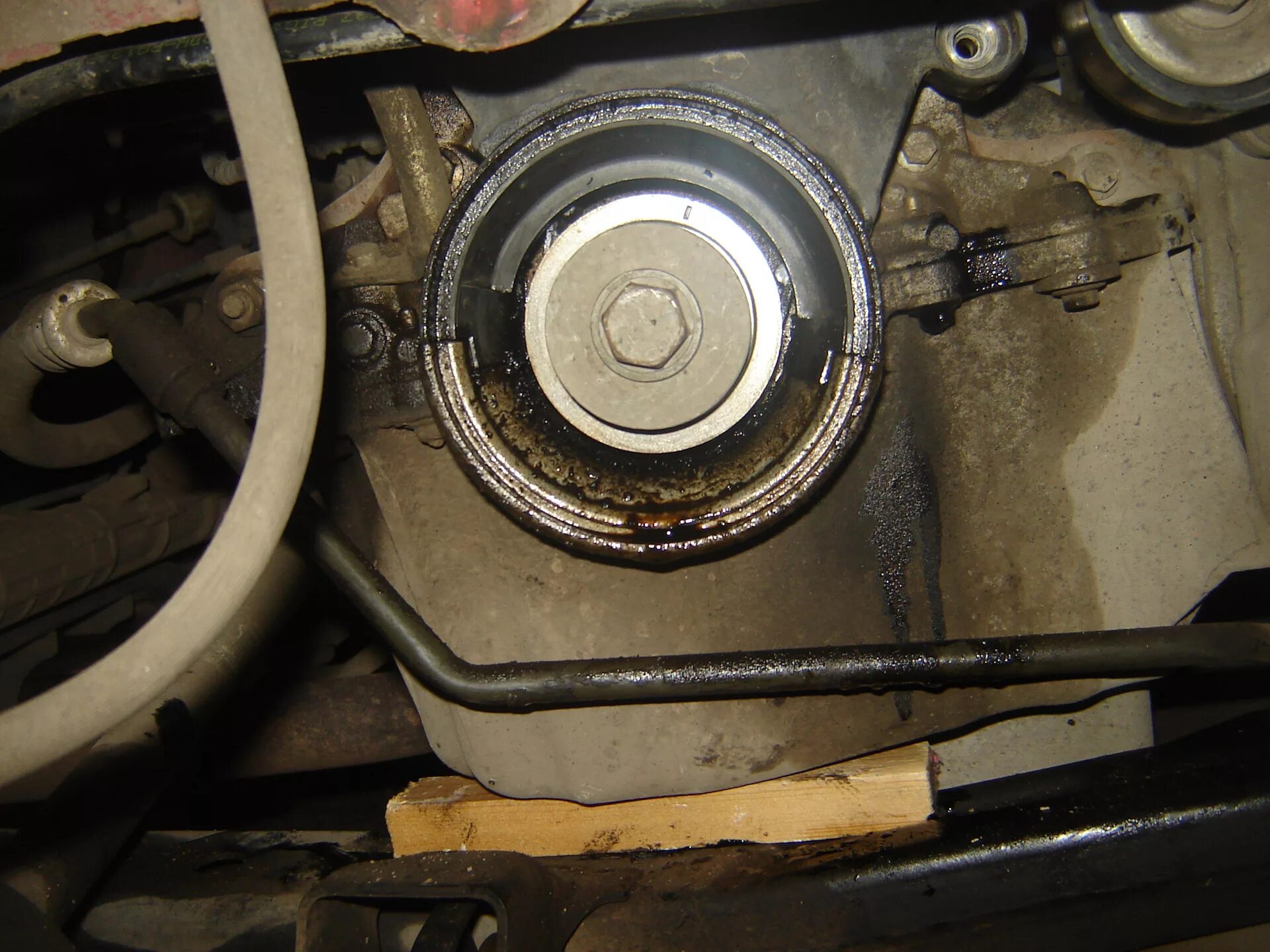 7700273776 сальник. Ford 1805715 сальник дифференциала. Сальник коленвала задний logan 1. Сальник коленвала рено логан 1. Asam 30420 сальник.