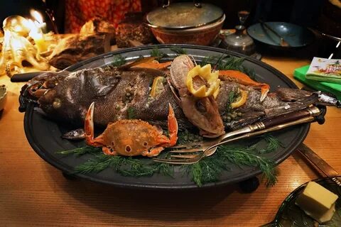 Блюдо национальной кухни из рыбы