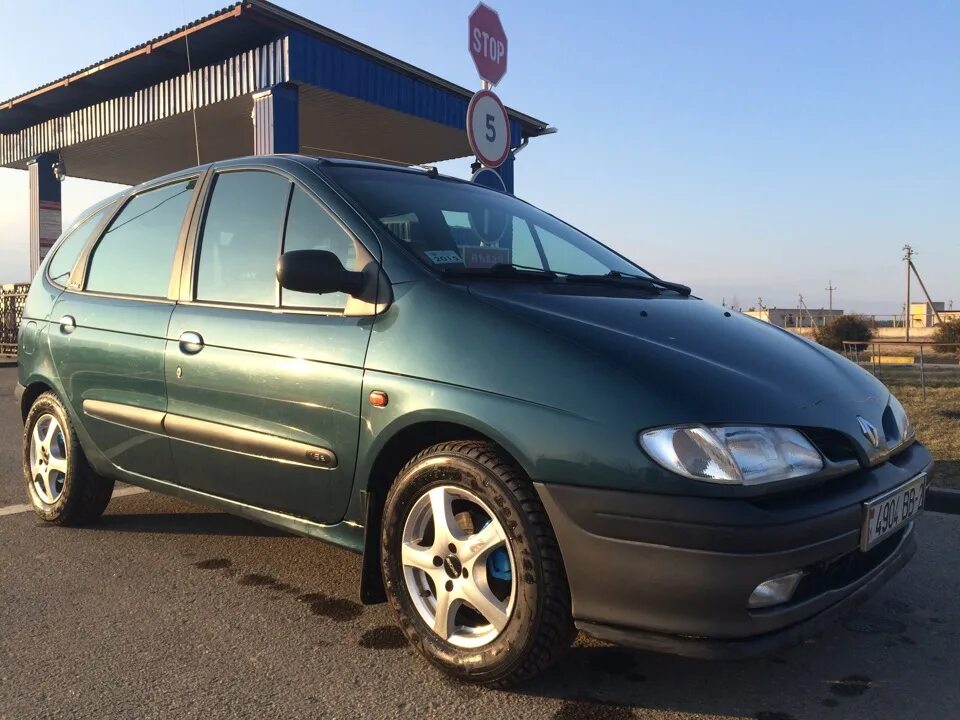 Renault 43 20 232 59r барабан тормозной. Диск рено меган 1. Направляющие для тормозных дисков. Рено меган 1 поколения. Диск рено меган 1.