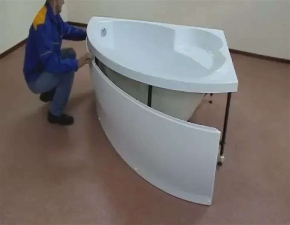 Как снять угловую ванну