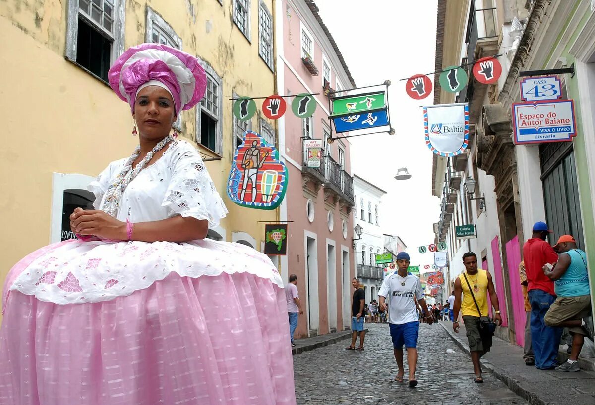 Традиционная одежда Бразилии. Бразилия нац одежда. Национальный костюм Бразилии. Нац костюм Бразилии. Особенности быта бразилии