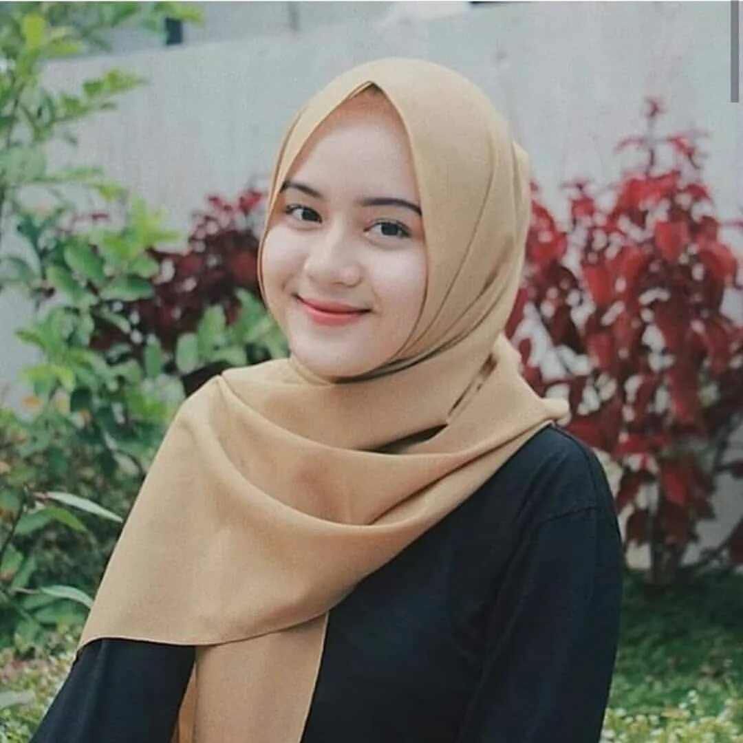 Sotwe hijaber. Твайс хиджаб. Индонезия hidjab. Хиджаб 2023. Индонезия девушки в хиджабе.