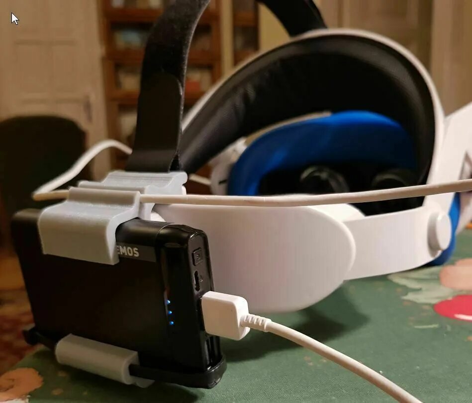 Крепление oculus 3. Oculus quest 2 power bank. oculus quest 2 powerbank mount. power bank с креплением. крепление для oculus quest 2.
