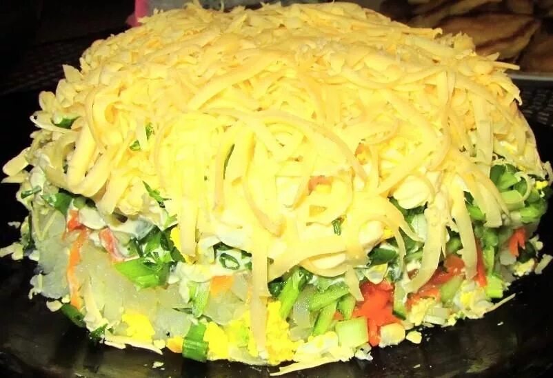 Вкусные салаты. Салат мимоза слои. Салат с картошкой морковкой яйцом. Салат с картошкой и морковкой. Салат из моркови с яйцом.