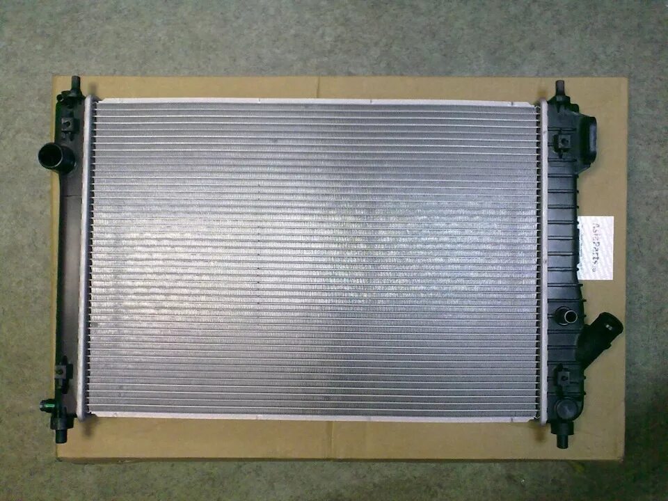 95227753 РАДИАТОР ДВС CHEVROLET AVEO (T250/T255), DAEWOO KALOS 2008-Н.В. GM Запч