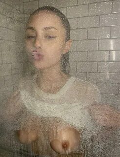 Ещё больше контента с ней и другими девушками вы можете получить в нашем. 