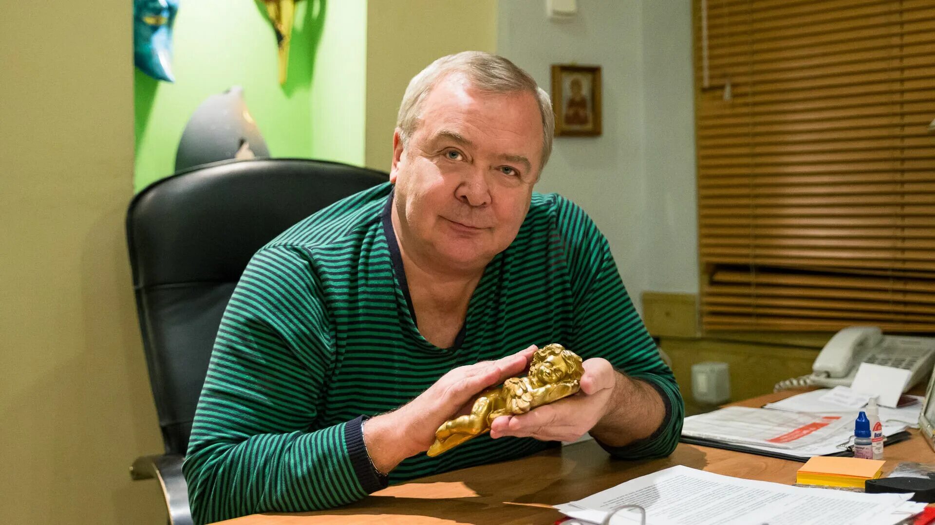 Сергей проханов театр луны. Проханов театр луны. Проханов усатый нянь. Сергей проханов. Усатый нянь актер сергей проханов.